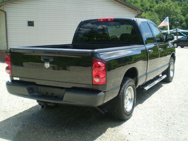 2008 Dodge Ram 1500 4dr LX 4WD Auto
