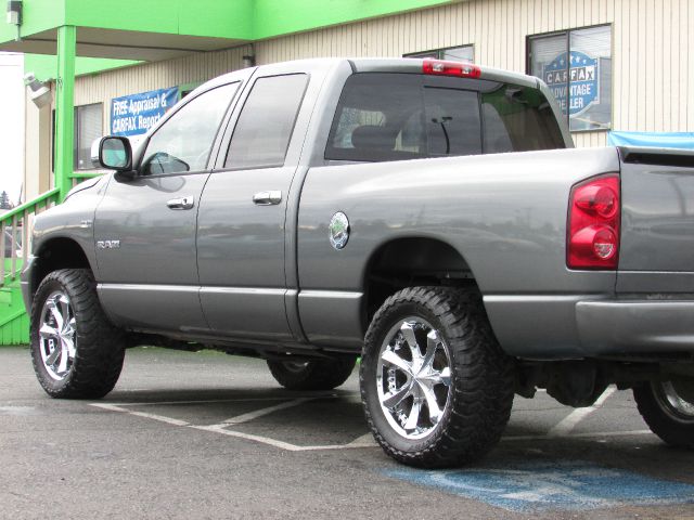 2008 Dodge Ram 1500 4dr LX 4WD Auto