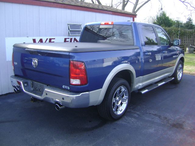 2009 Dodge Ram 1500 2WD Crew Cab 143.5