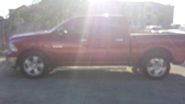 2009 Dodge Ram 1500 2WD Crew Cab 143.5