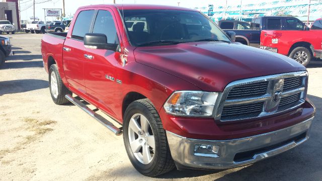 2009 Dodge Ram 1500 2WD Crew Cab 143.5