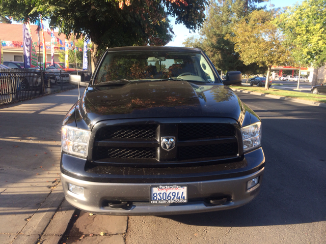 2009 Dodge Ram 1500 2WD Crew Cab 143.5
