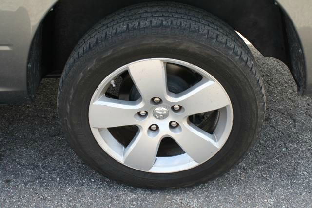 2009 Dodge Ram 1500 2WD Crew Cab 143.5