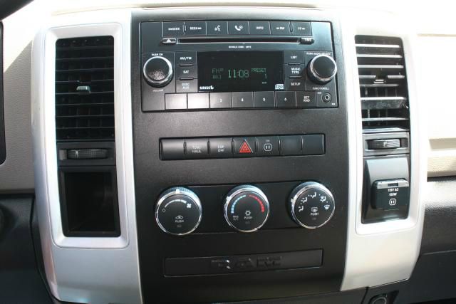 2009 Dodge Ram 1500 2WD Crew Cab 143.5