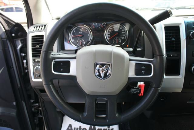 2009 Dodge Ram 1500 2WD Crew Cab 143.5