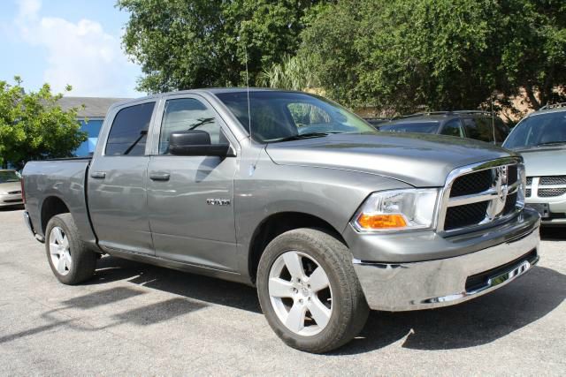 2009 Dodge Ram 1500 2WD Crew Cab 143.5