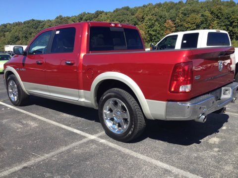 2009 Dodge Ram 1500 2WD Crew Cab 143.5