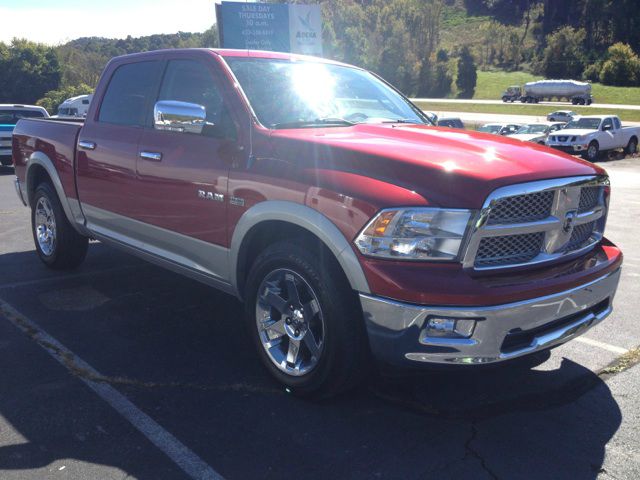 2009 Dodge Ram 1500 2WD Crew Cab 143.5