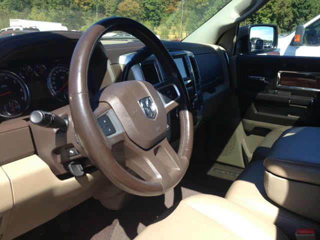 2009 Dodge Ram 1500 2WD Crew Cab 143.5