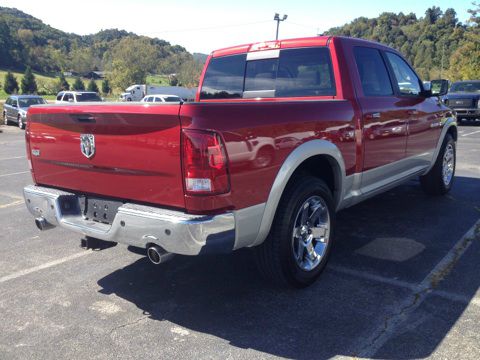 2009 Dodge Ram 1500 2WD Crew Cab 143.5
