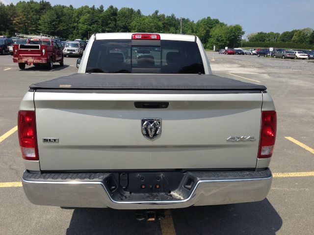 2010 Dodge Ram 1500 SLE Sierra 2WD