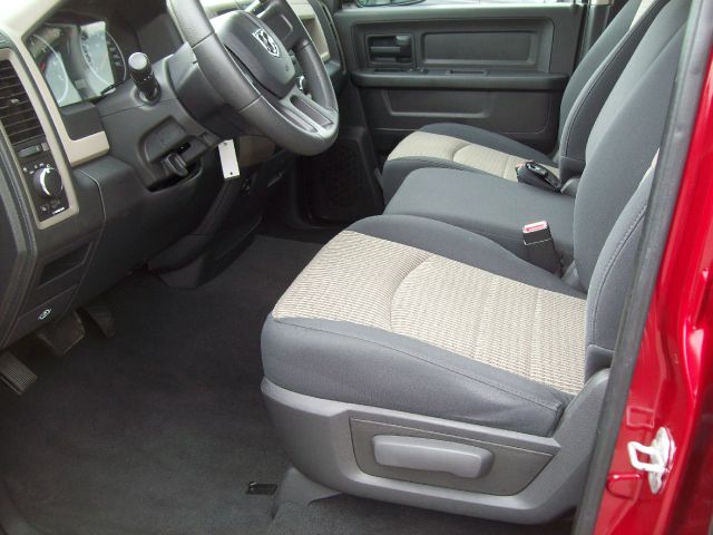 2010 Dodge Ram 1500 4dr LX 4WD Auto