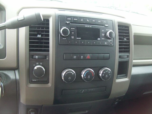 2010 Dodge Ram 1500 4dr LX 4WD Auto
