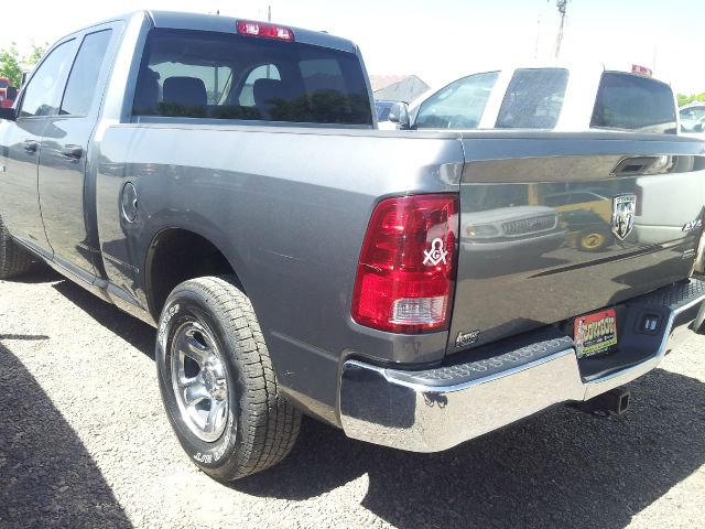 2010 Dodge Ram 1500 4dr LX 4WD Auto