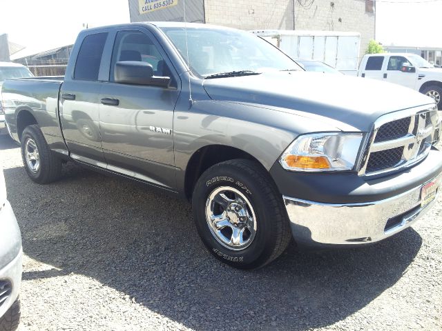 2010 Dodge Ram 1500 4dr LX 4WD Auto