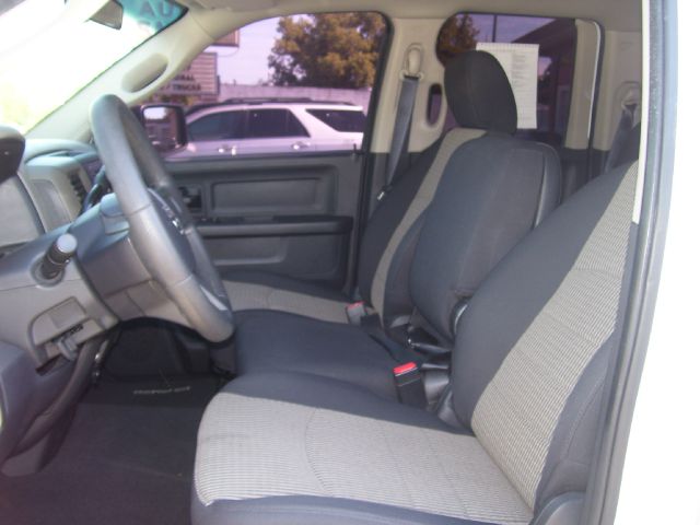 2011 Dodge Ram 1500 4dr LX 4WD Auto