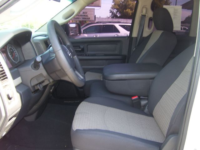 2011 Dodge Ram 1500 4dr LX 4WD Auto