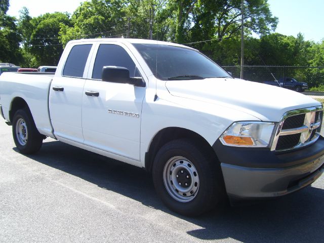 2011 Dodge Ram 1500 4dr LX 4WD Auto