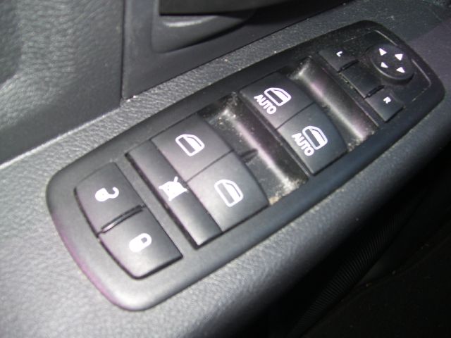 2011 Dodge Ram 1500 4dr LX 4WD Auto