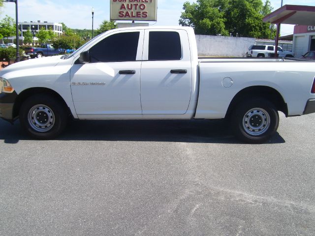 2011 Dodge Ram 1500 4dr LX 4WD Auto