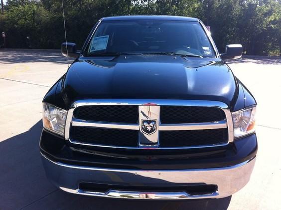 2011 Dodge Ram 1500 2WD Crew Cab 143.5