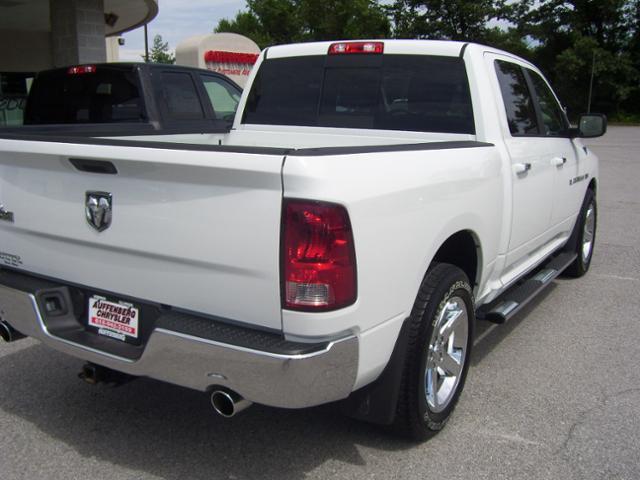 2011 Dodge Ram 1500 Crew Cab 126.0 WB 2WD LT