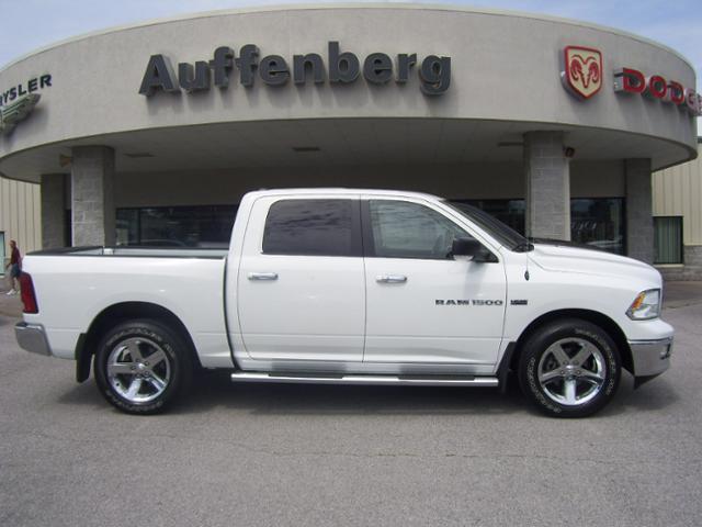 2011 Dodge Ram 1500 Crew Cab 126.0 WB 2WD LT