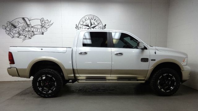 2012 Dodge Ram 1500 4dr Sdn 2.4L AT FWD W/snrf