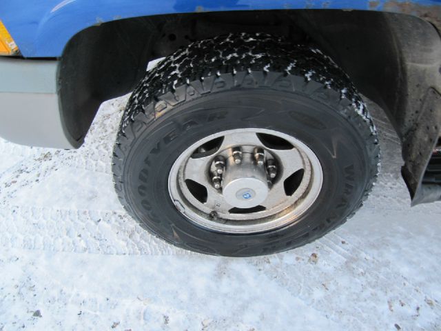 1997 Dodge Ram 2500 Sedan 4D LS