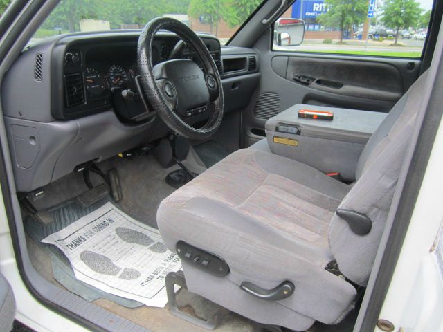 1997 Dodge Ram 2500 LE - Offroad Package