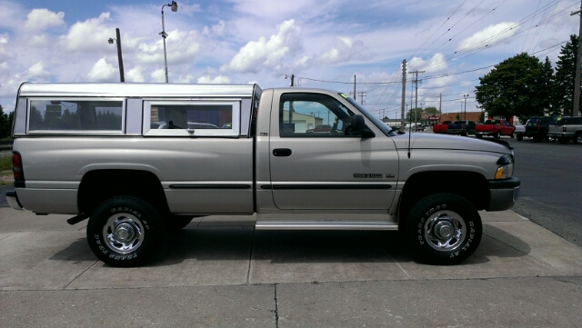 1998 Dodge Ram 2500 LT Sedan 4D