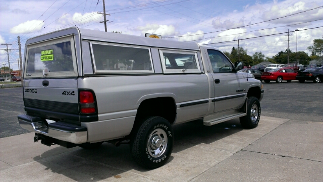 1998 Dodge Ram 2500 LT Sedan 4D