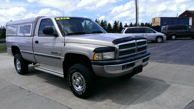 1998 Dodge Ram 2500 LT Sedan 4D