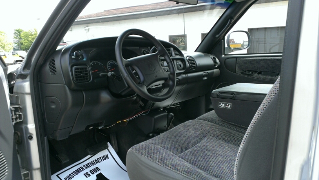 1998 Dodge Ram 2500 LT Sedan 4D