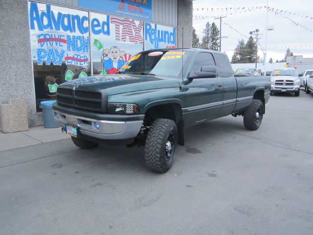 1998 Dodge Ram 2500 B3000 Cab Plus 2WD