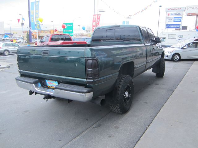 1998 Dodge Ram 2500 B3000 Cab Plus 2WD