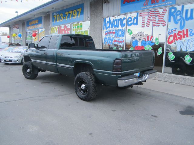 1998 Dodge Ram 2500 B3000 Cab Plus 2WD
