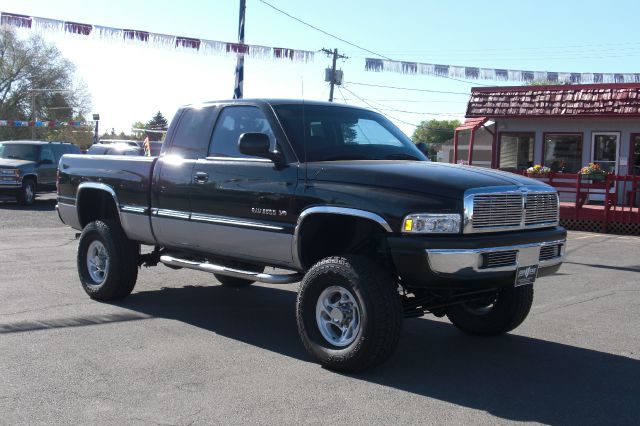 1998 Dodge Ram 2500 Extended Cab 4-wheel Drive LTZ