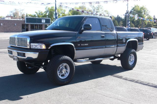 1998 Dodge Ram 2500 Extended Cab 4-wheel Drive LTZ