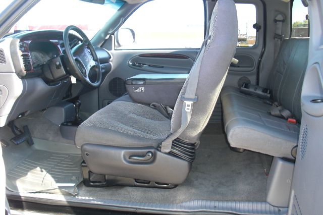 1998 Dodge Ram 2500 Extended Cab 4-wheel Drive LTZ