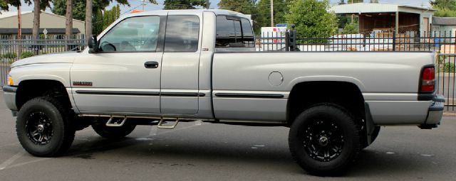 1999 Dodge Ram 2500 Z71 4X4 CREW CAB