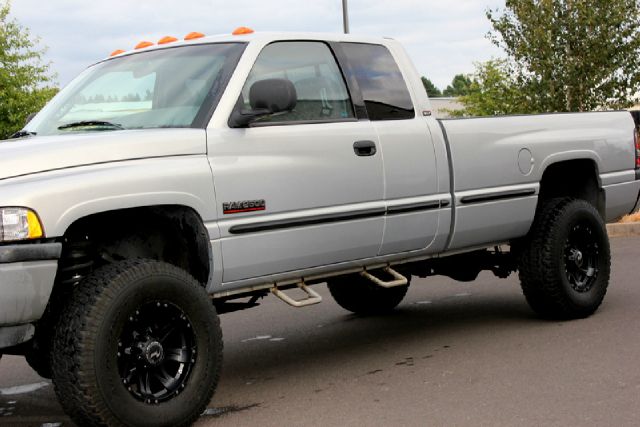 1999 Dodge Ram 2500 Z71 4X4 CREW CAB
