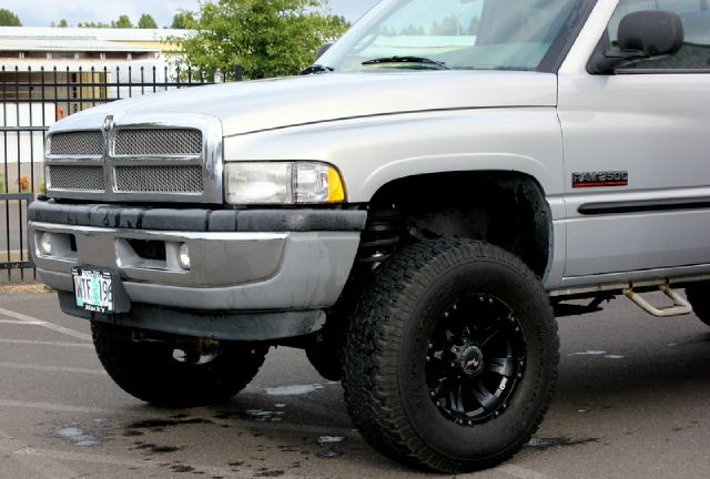 1999 Dodge Ram 2500 Z71 4X4 CREW CAB