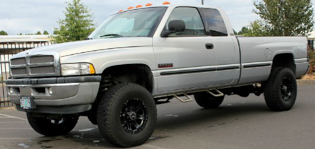1999 Dodge Ram 2500 Z71 4X4 CREW CAB