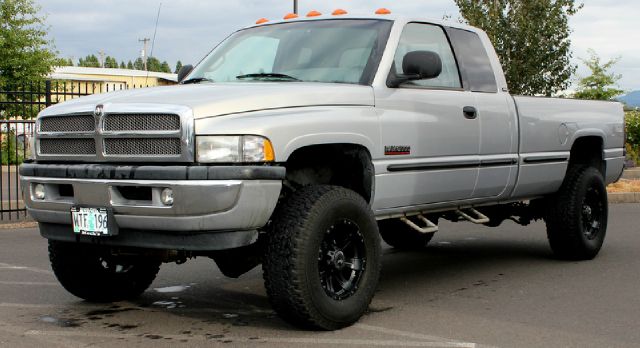 1999 Dodge Ram 2500 Z71 4X4 CREW CAB