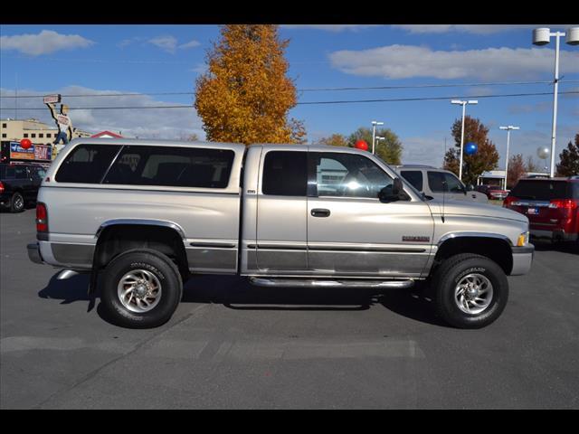 1999 Dodge Ram 2500 Windstar SE