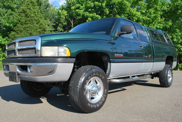 2000 Dodge Ram 2500 4dr X V6 Manual 2WD