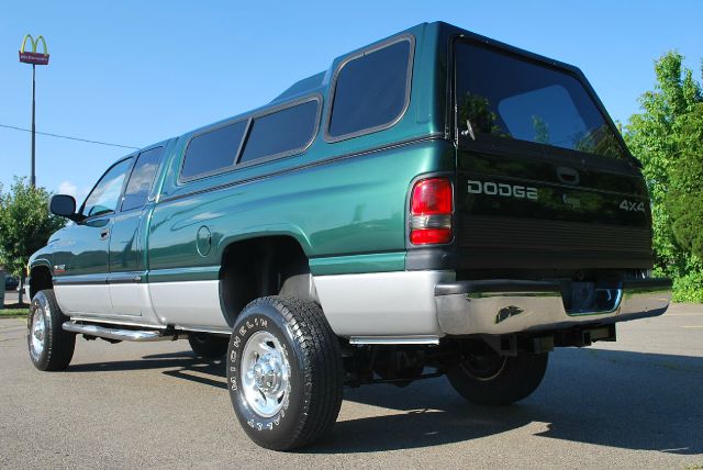 2000 Dodge Ram 2500 4dr X V6 Manual 2WD