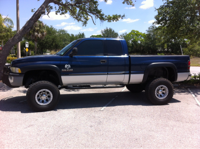 2001 Dodge Ram 2500 1500 LT 4WD