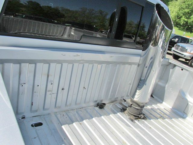 2001 Dodge Ram 2500 323i 4dr Sdn Sedan